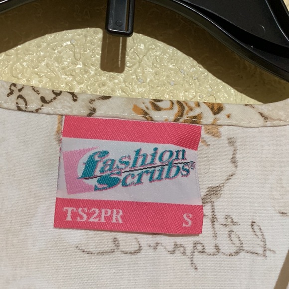 Nurse Scrub Top Brown Cream Floral NWT by Miami Uniforms S Pullover Pockets - Picture 6 of 14